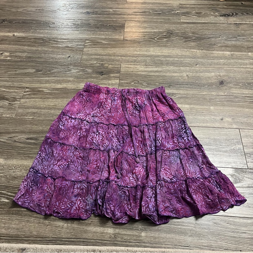 Vintage 90s does 70s Boho Tiered Rayon Skirt | Purple Pink Abstract Leaf Medium - Picture 9 of 9